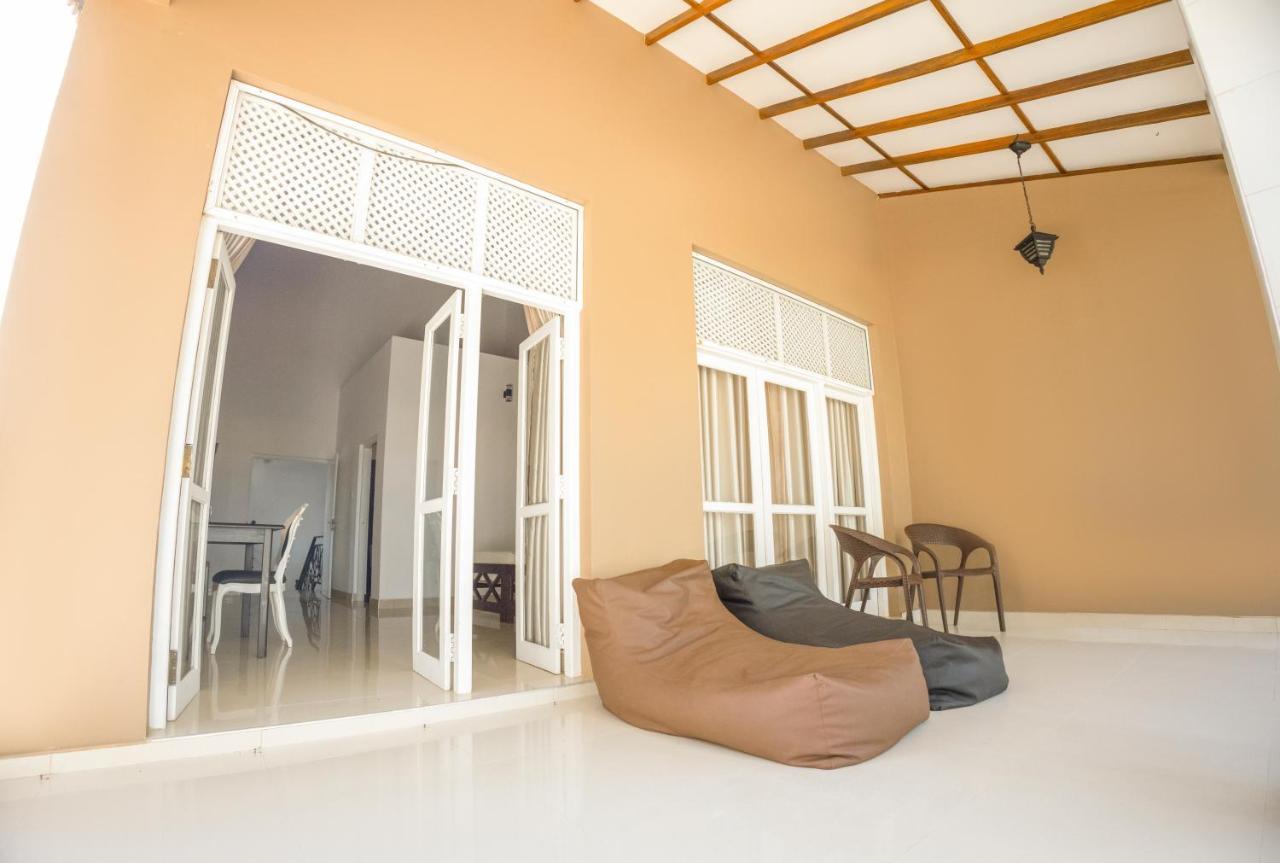 Lankahuts Villa Негомбо Екстер'єр фото